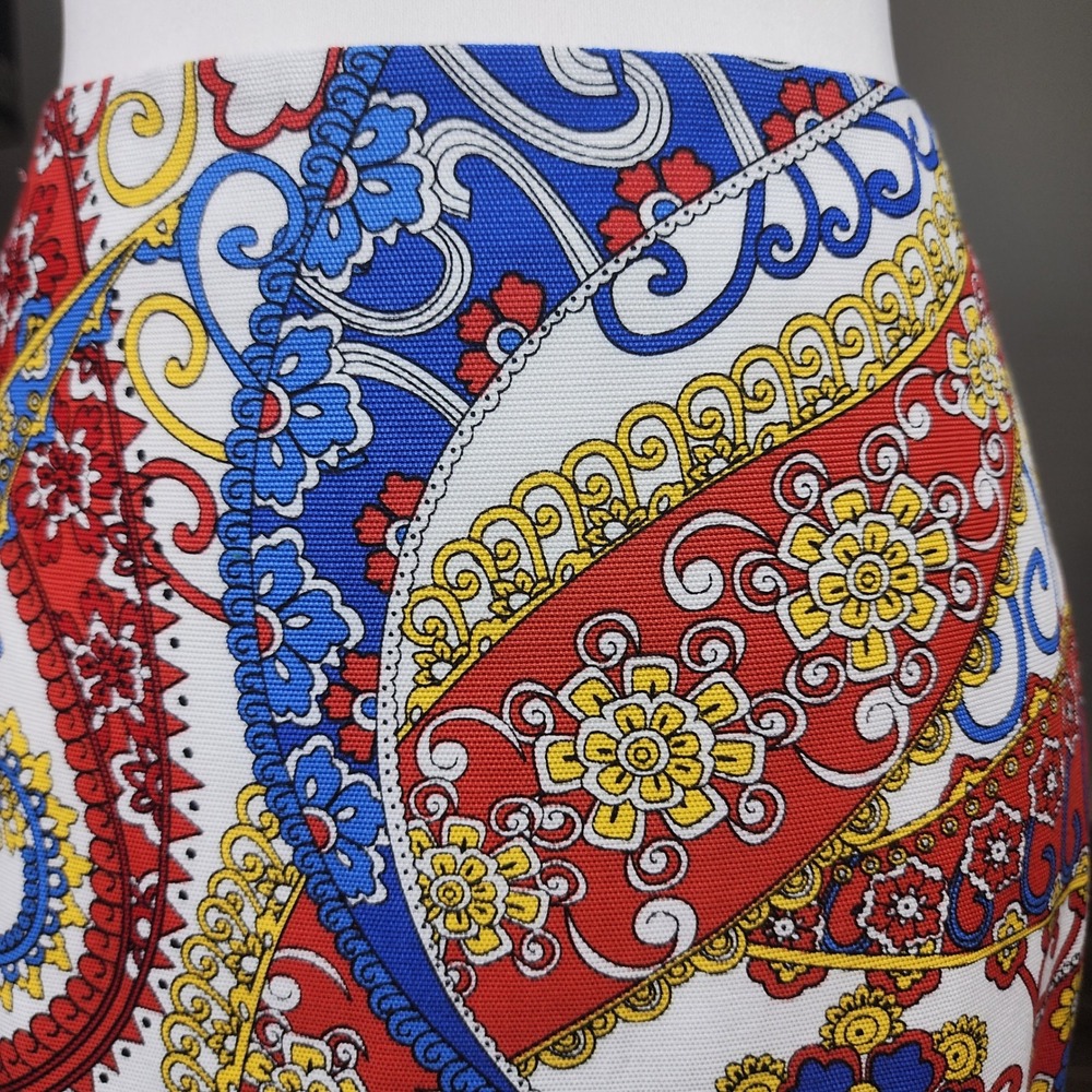 Talbots Pencil Skirt Womens 2P Red Blue Yellow Paisley Lyocell Blend Career NEW - Picture 3 of 9